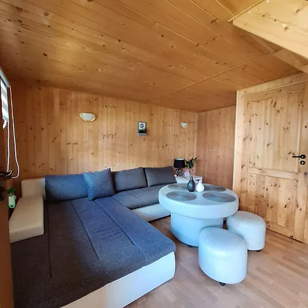 Nadmorski I Kawalerka アパート レバ