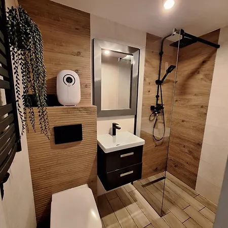 Nadmorski I Kawalerka アパート レバ